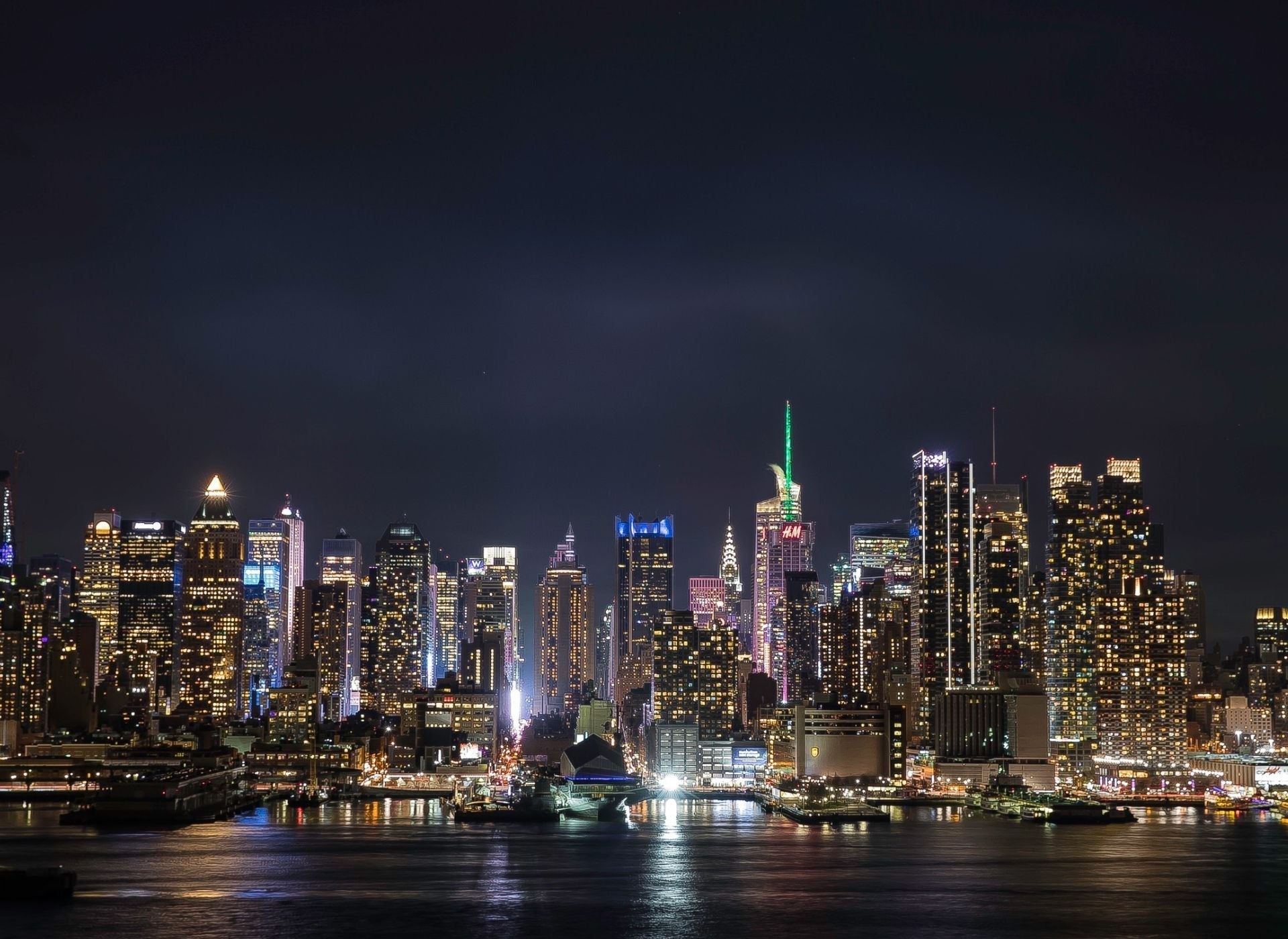 Una storia vera. Fatta di incontri difficili, rifiuti, fallimenti, trasformazioni reali. 